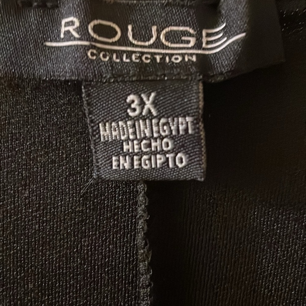 Rouge shark bite black round neck blouse​​ - Picture 3 of 3